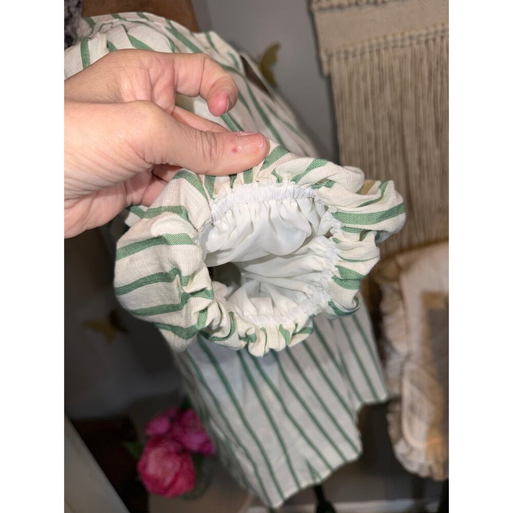 Vince Camuto Eucalyptus Green & White Striped Linen-Blend Blouse — Size M - Picture 5 of 12